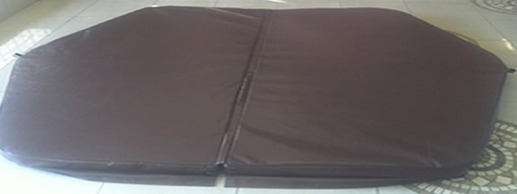 Rim Flow Jacuzzi Cover